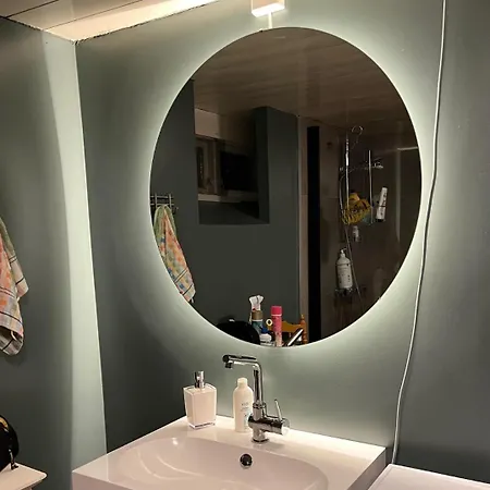 Nydelig Smabruk Med Hus Og Fjos Og Badstu