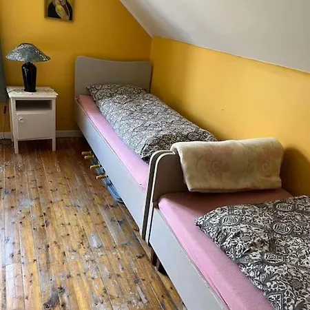 Nydelig Smabruk Med Hus Og Fjos Og Badstu