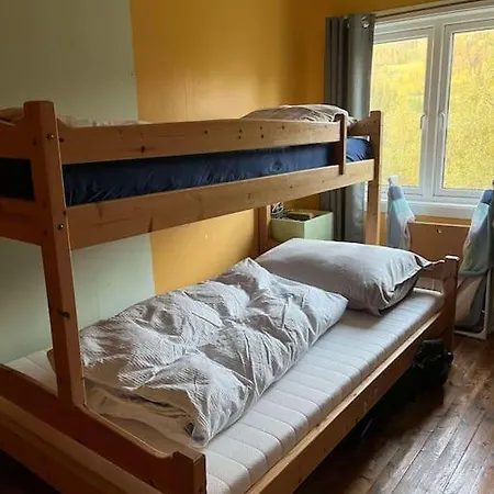 Nydelig Smabruk Med Hus Og Fjos Og Badstu *