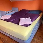 Nydelig Smabruk Med Hus Og Fjos Og Badstu Gratangen